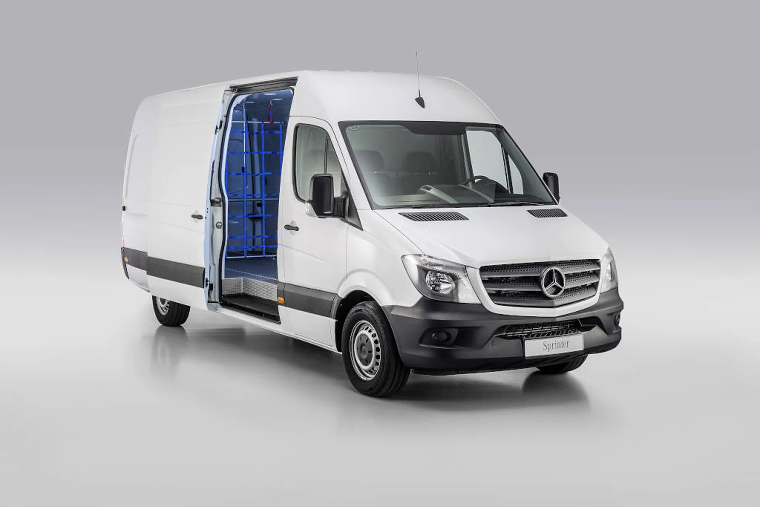 Мерседес Бенц Спринтер и Фольксваген Крафтер. Мерседес Спринтер w906. Mercedes Sprinter, VW Crafter. Mercedes Benz 2500 Sprinter van.