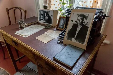 Стол поисков