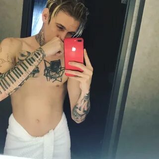 Aaron Carter gratuitous body pics.