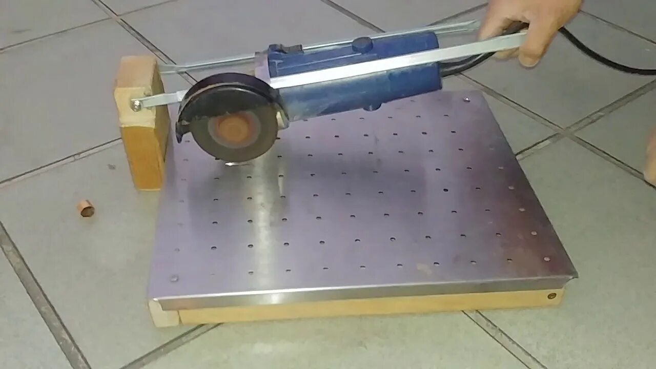 Homemade force. Стойка для болгарки. making angle grinder stand.. angle grinder stand home made. making sliding angle grinder stand. making a homemade angle grinder. stand-el yapiimi metal kesme stanoli..