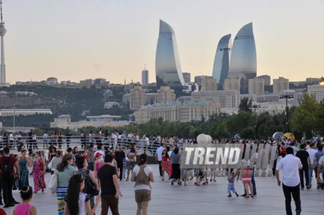 Баку торговый центр. Баку май 2023. Небоскреб азербайджан тауэр. Baku azerbaijan. Бульвар белого города.