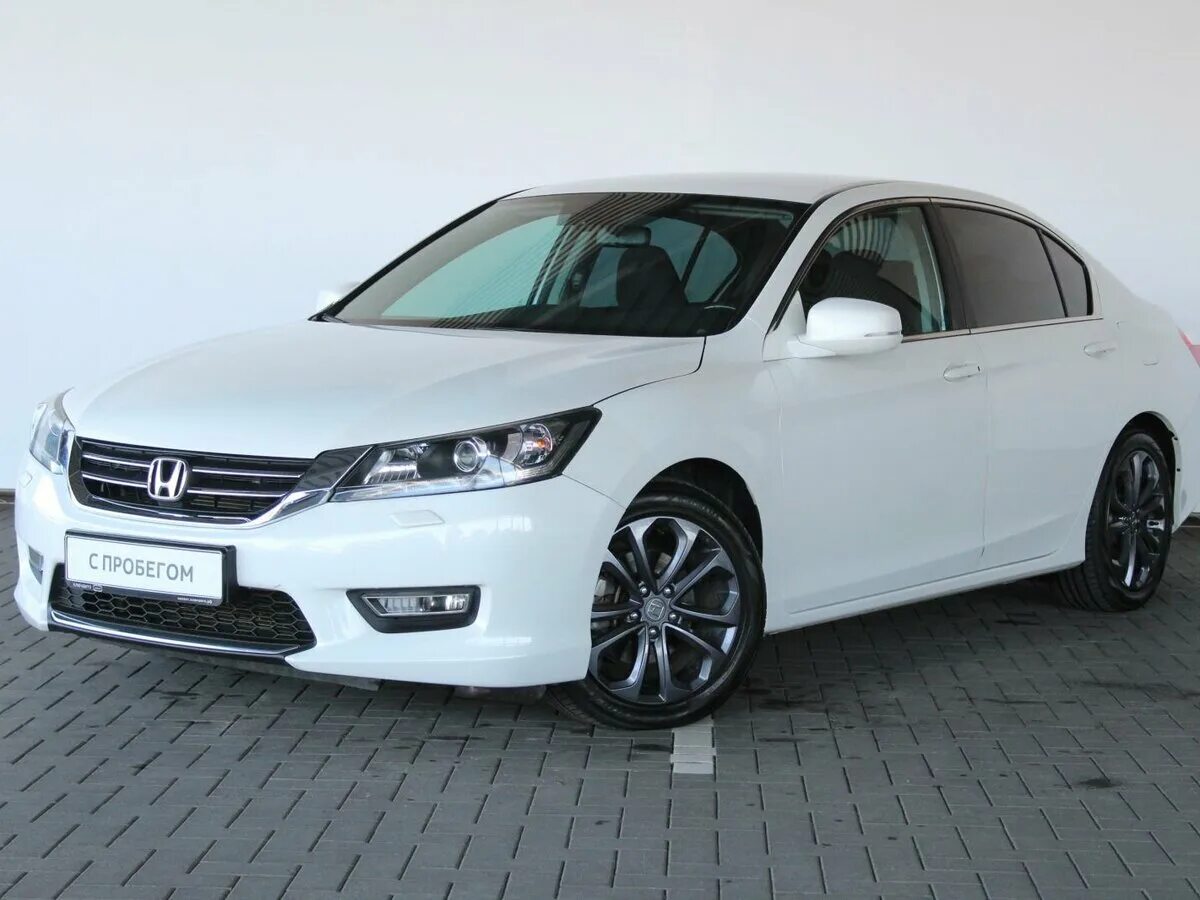 Аккорд 9 купить. Honda Accord 2013 белый. Honda Accord IX 2013. Honda Accord 2013 2.4. Honda Accord 9 2.4.