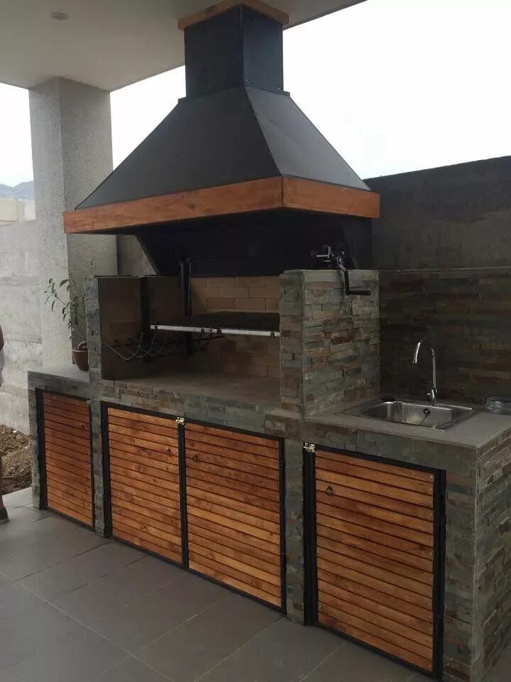 Step inside a jaw-dropping mountain modern retreat in Martis Camp Mountain moder