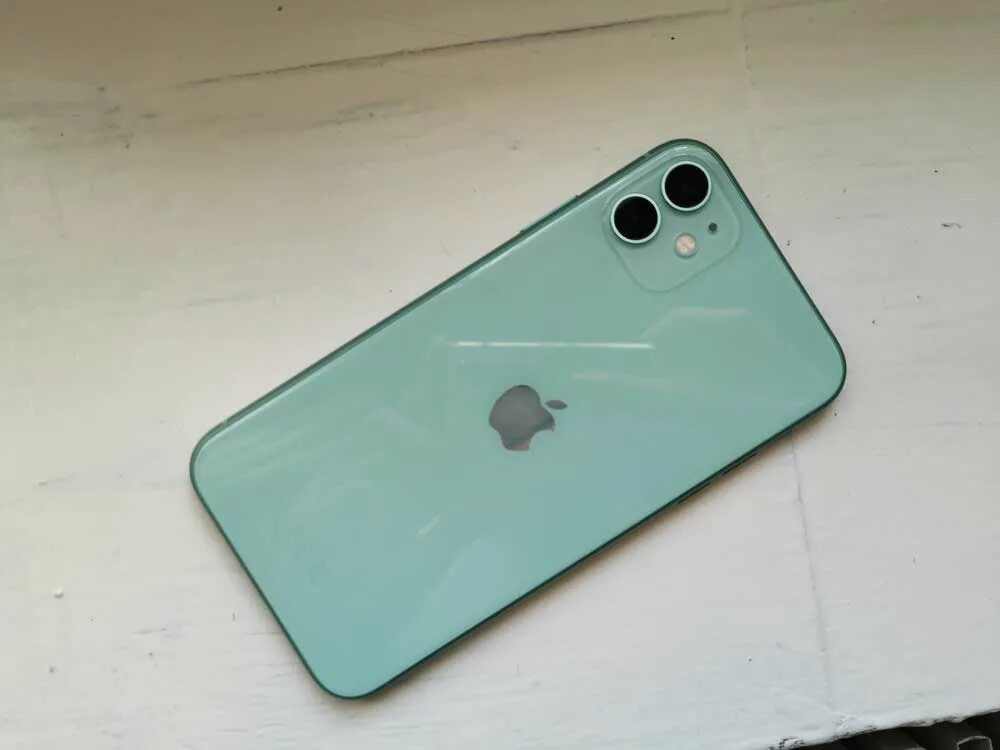 Айфон снг. Iphone 11r. Iphone 11 Pro зеленый. Iphone 11 Mint. Iphone 11 64gb.