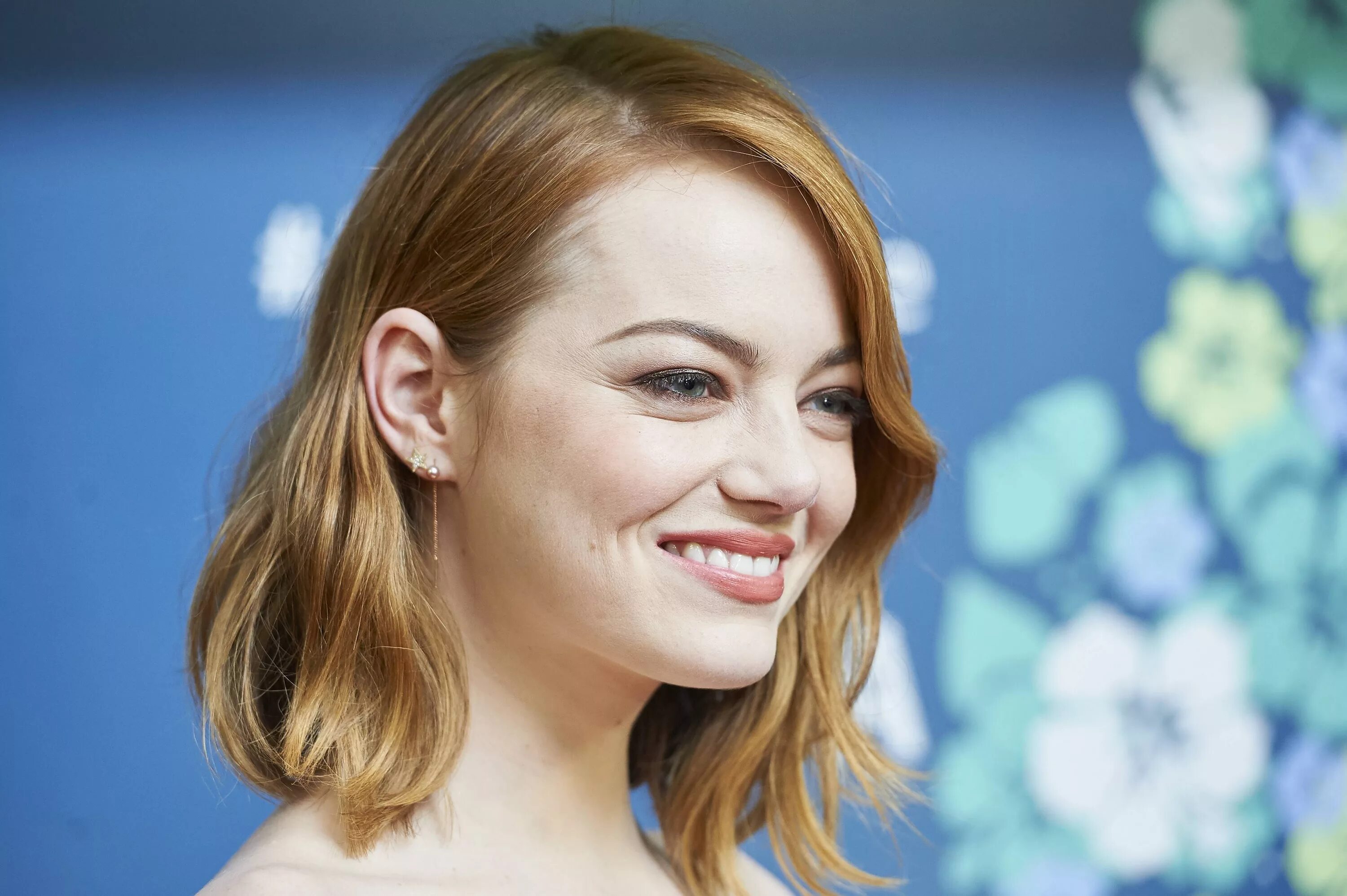 Emma stone poor. Эма стьоун. EMMF Ston.