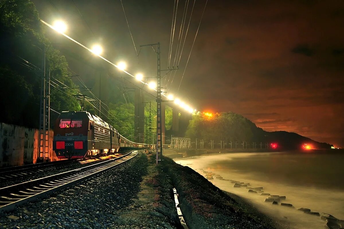 Красивый поезд. Железная дорога. Поезд фото. О поездах и железной дороге.