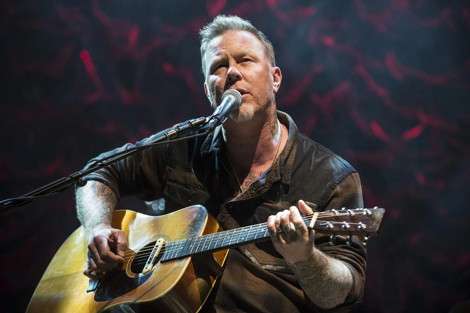 James hetfield. Алан хэтфилд. Металлика вокалист джеймс. Вокалист металлик. Джеймс хэтфилд фото.