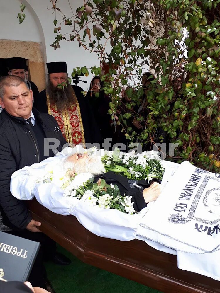 Похоронила дедушку. Дедушка добри из Болгарии похороны.