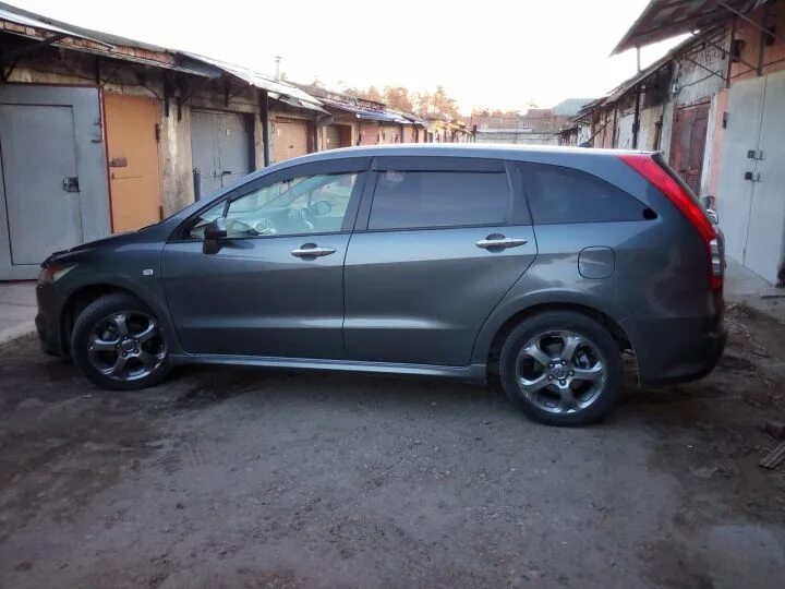 Литье на хонда стрим 2011. Хонда стрим на 18 дисках. Стрим без пробега. Стрим без пробега. Стрим без пробега.