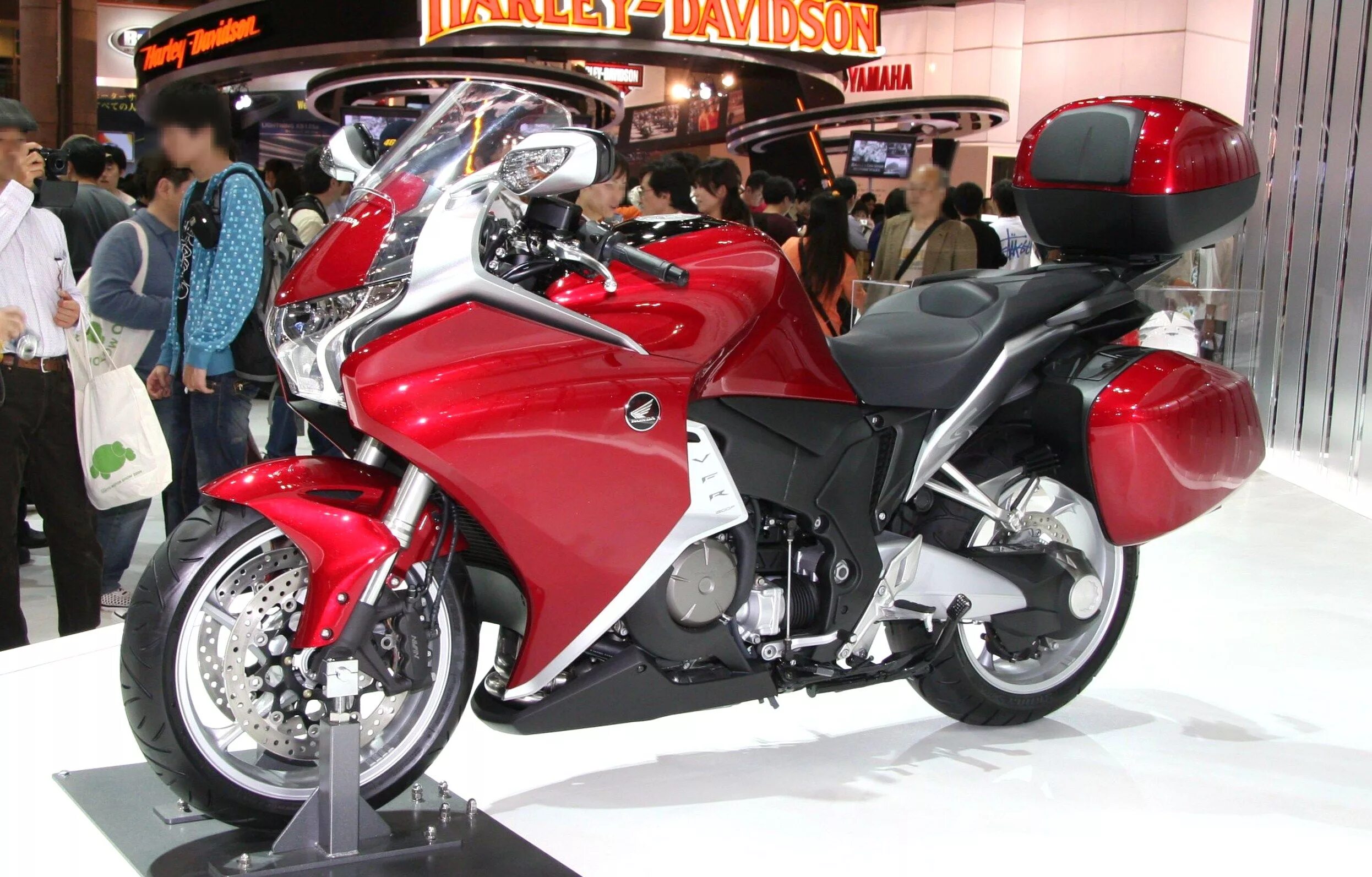 Honda vfr1200f. Honda VFR 1200. Хонда ВФР 1200 Ф. Honda vfr1200f Touring.