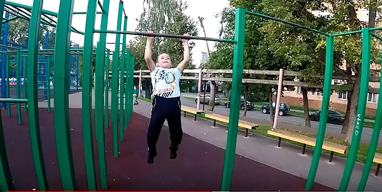 Мировой рекорд по вису на турнике. Мировой рекорд по вису на перекладине. Подтягивание на одном пальце. Рекорд подтягиваний на турнике. Мировой рекорд по вису на перекладине.