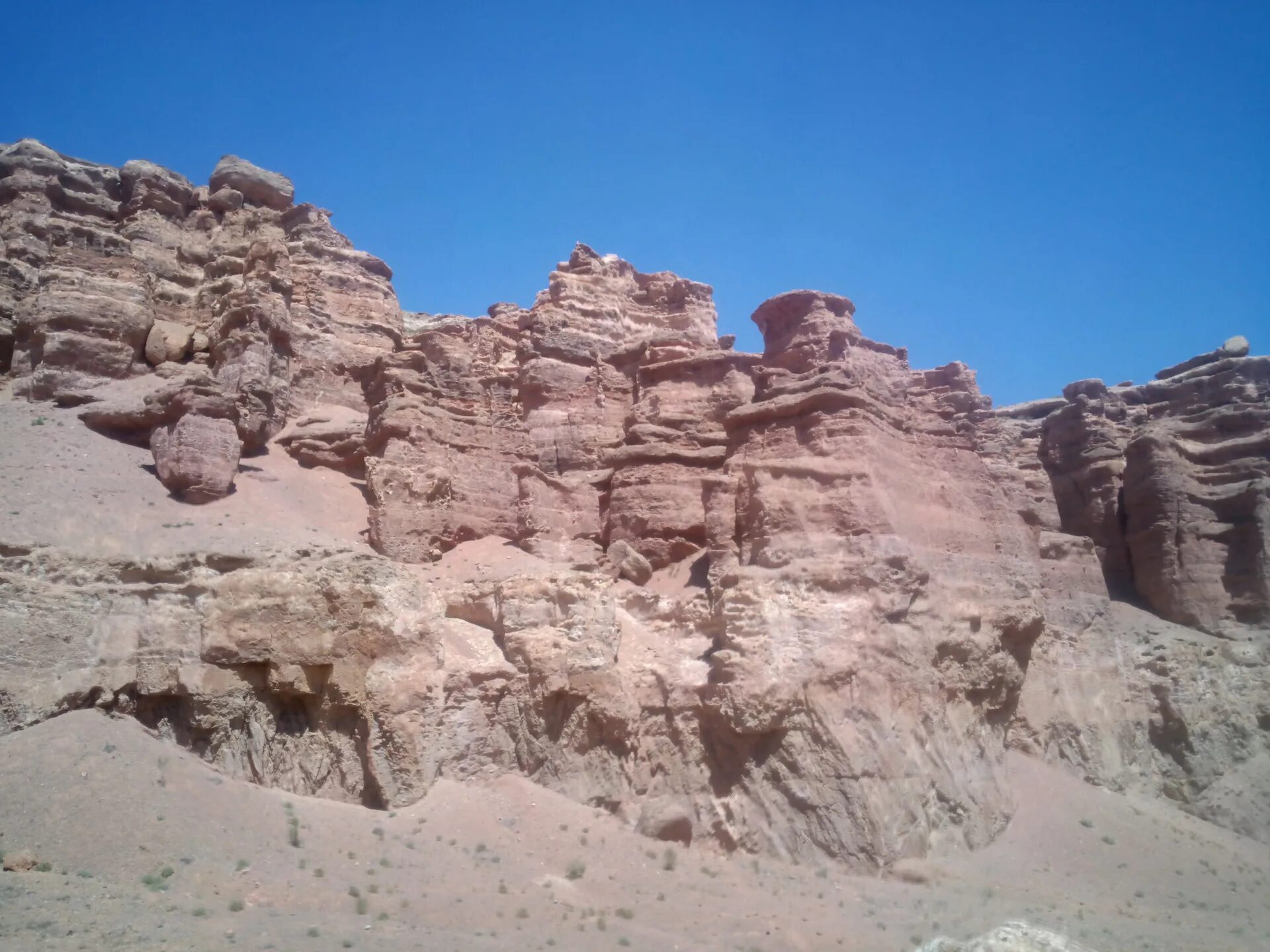 Капчагай фото достопримечательностей. Жд вокзал костанай. Омск караганда. Москва караганда. Омск караганда.