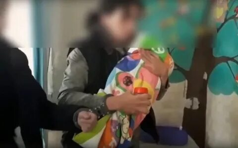 Женщина ребенок новости