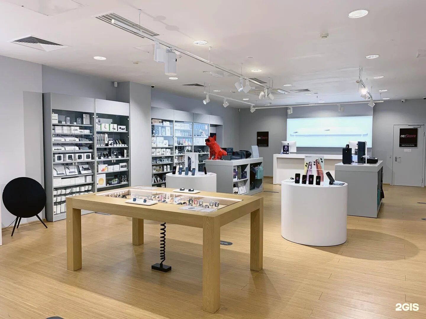 Магазин техники apple store. Эпл стор. Рестор Apple. Магазин Apple в Москве. Apple Store в Москве.