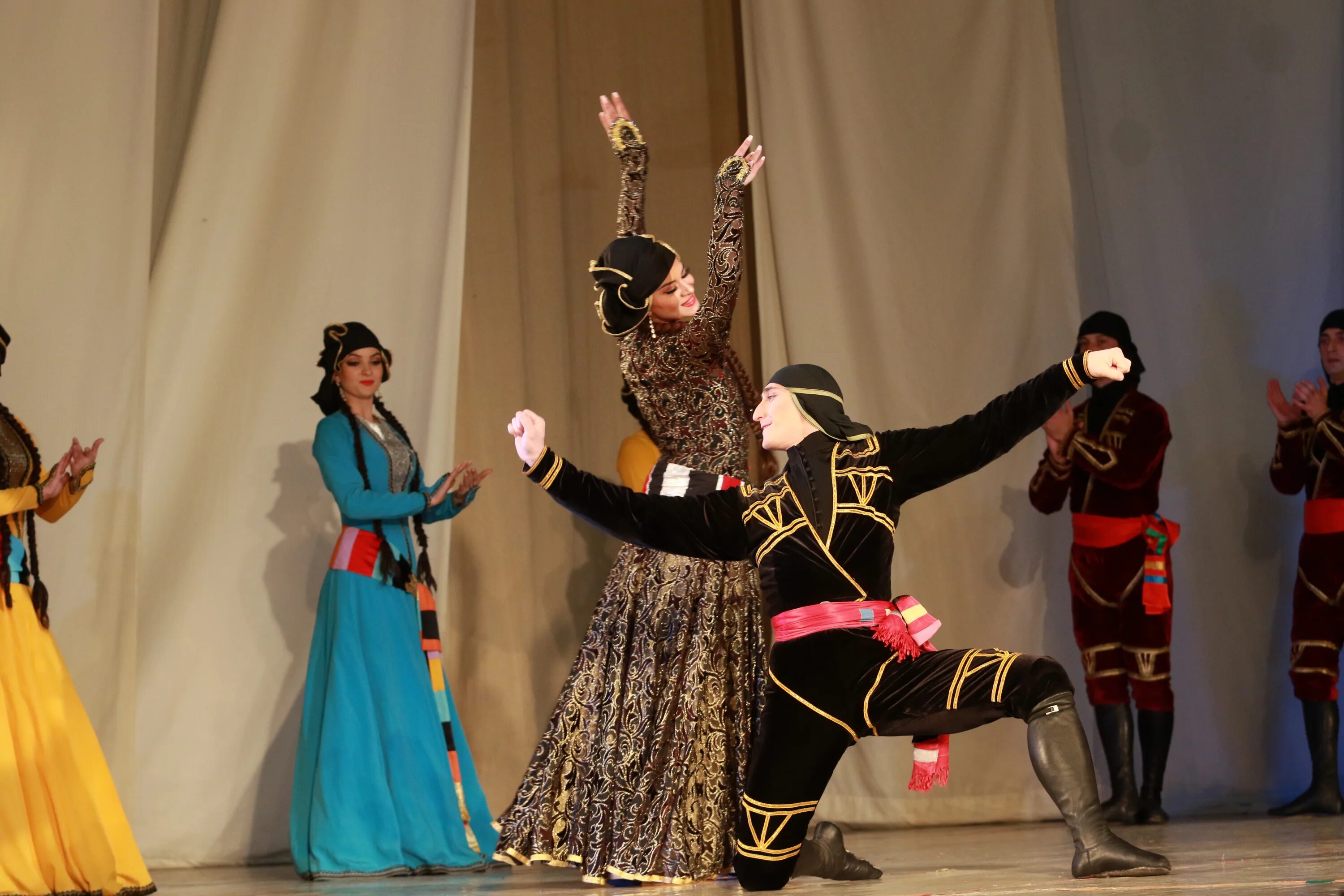 танцы владикавказ. владикавказ танцы. аланские танцы. танцы владикавказ. танцы владикавказ.