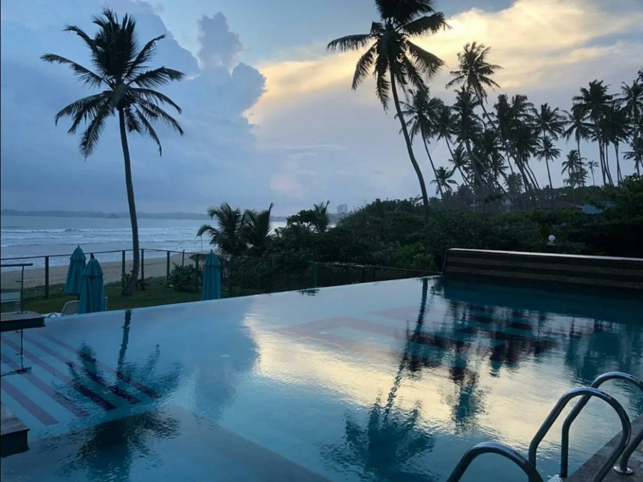 Twenty two weligama. Шри ланка отель weligama bay resort. Twenty two weligama 4 велигама. Шри ланка отели weligama. Twenty two weligama.