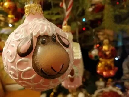 Елочная игрушка из пенопласта