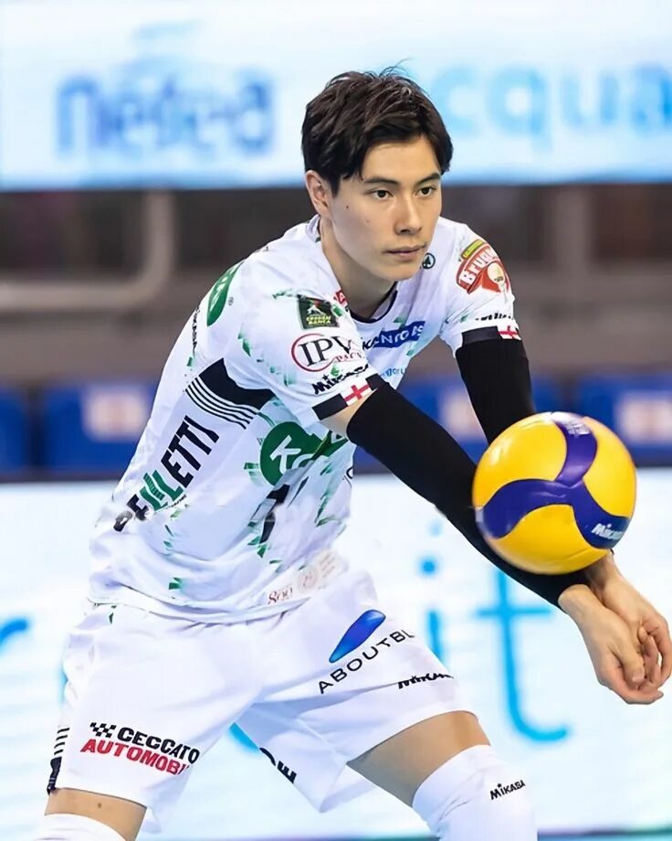 Рана такахаши. Takahashi волейболист. takahashi ran волейболист. ран такахаши волейбол. сборная японии, игрок такахаши ран.