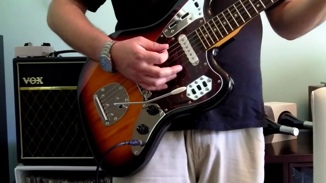 Bass 2012. Fender Dynamic Vibrato. Скваер Ягуар. Sunburst Jaguar. Jaguar Guitar.