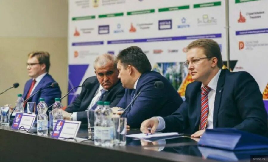 Свистунов кострома. Департамент цифрового развития костромской. Департамент цифрового развития костромской. Прием граждан депутатом. Департамент цифрового развития костромской.