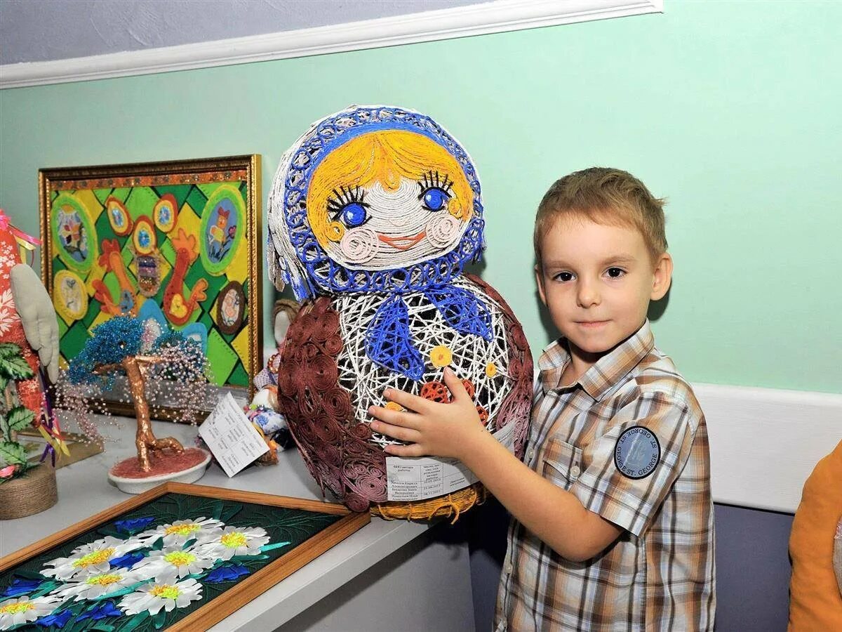 Выставка поделок. Декоративно прикладное творчество. Прикладное искусство для детей. Декоративно-прикладное творчество для детей. Декоративно прикладное искусство поделки.