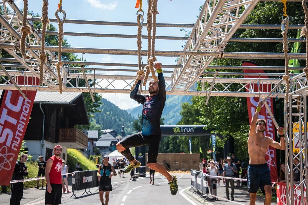 Передача с препятствиями. Американский ниндзя шоу. Жестокие игры 1 канал. Жестокие игры передача 1. Японская полоса препятствий.