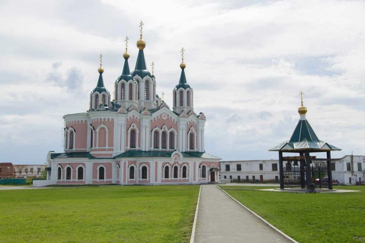 Город долматово курганская область. Свято-успенский далматовский мужской монастырь. успенский собор далматовского монастыря. далматовский монастырь курганская область. далматовский успенский монастырь курганская область.