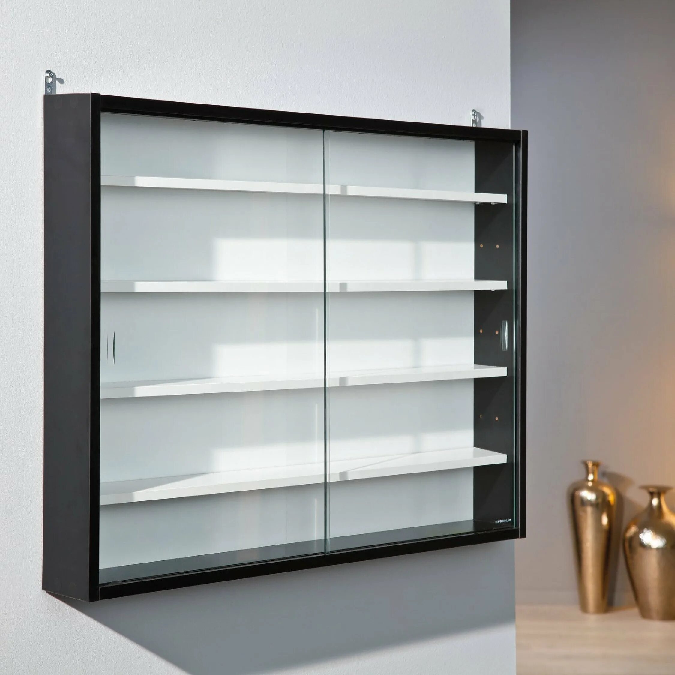 Полка настенная со стеклом альмира с-1000. Настенная витрина стекло. 45 idc. Витрина glass showcase. Стеклянный стеллаж.