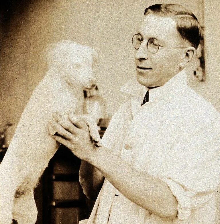 Фредерик бантинг. Фредерик бантинг нобелевская премия. Бантинг. Бантинг физиолог. Фредерик грант бантинг инсулин.