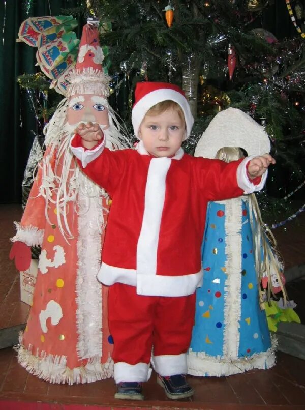 Костюмы костюм новогодний дед мороз. Детский костюм Деда Мороза. Новогодние костюмы Деда Мороза детские. Костюм маленького Деда Мороза для мальчика. Новогодний костюм Морозик.