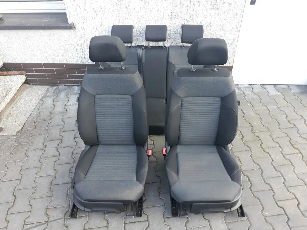 Салон поло седан 2013. Volkswagen polo 2015 сидения. Сиденье фольксваген поло. Передние сиденья фольксваген поло. Переднее сиденье фольксваген пассат б7.