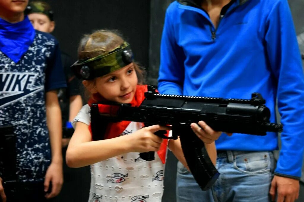 комплект лазертаг с боевым оружием. набор в секцию лазертаг. объявление о наборе детей в секцию лазертаг. секция лазертаг. лазертаг в благовещенске для детей.