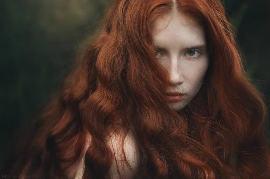 длинные рыжие волосы. мария бабинцева фотограф. рыжие кудри. анастасия шнайдер модель рыжая. оливия винтер рыжая.