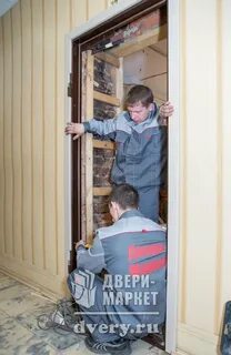 Когда меняют входную дверь