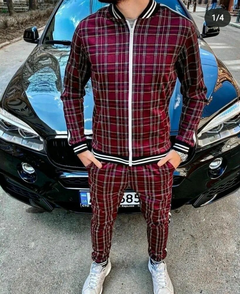 Клетка в спорте. Спортивный костюм в клетку мужской. Клетчатый спортивный костюм мужской. Спортивный костюм в клеточку мужской. Костюм в клетку мужской.