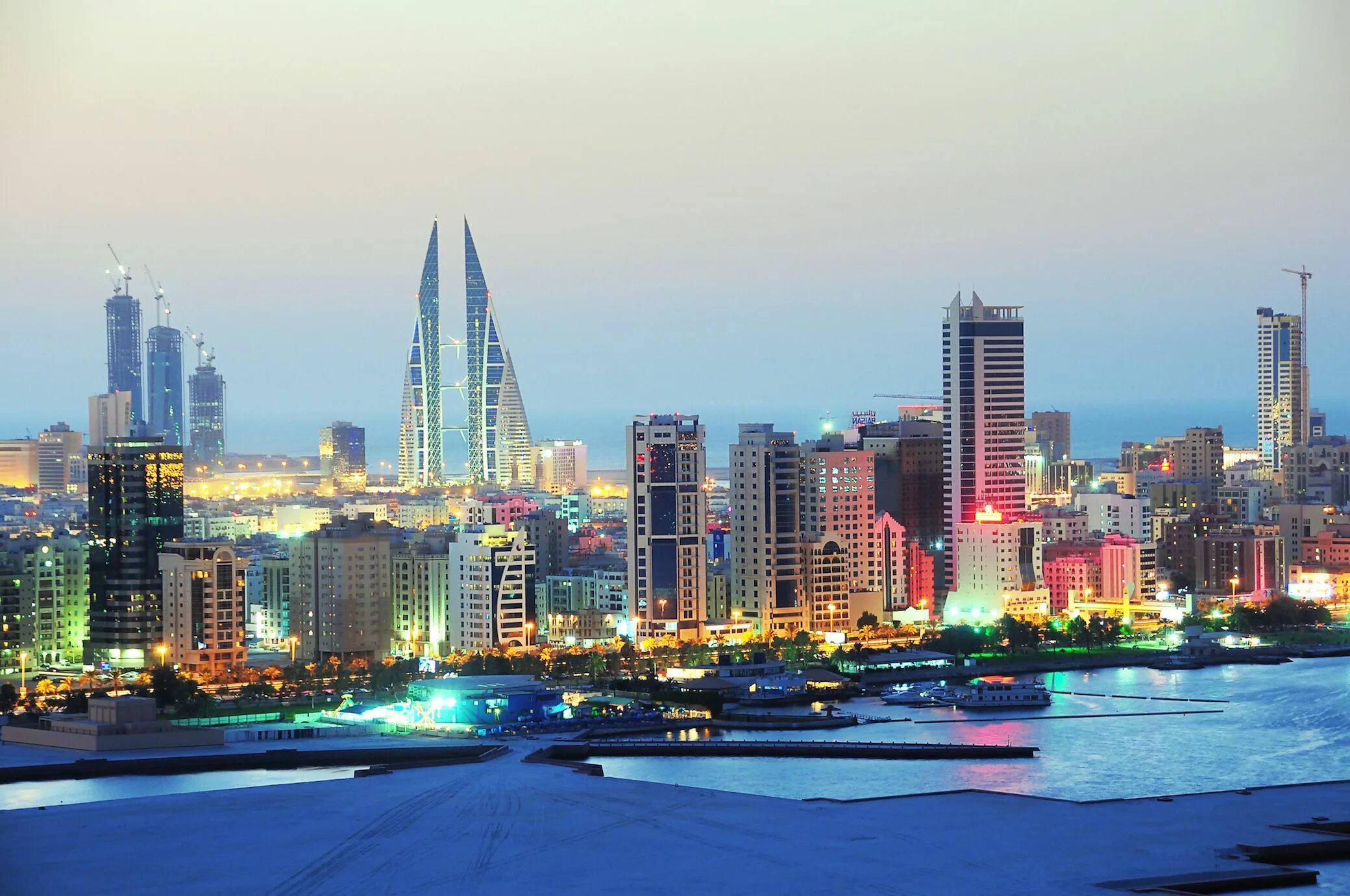 Страна бахрейн столица манама. Бахрейн столица манама. Манама бахрейн набережная. Бахрейн город какой. Манама королевство бахрейн.