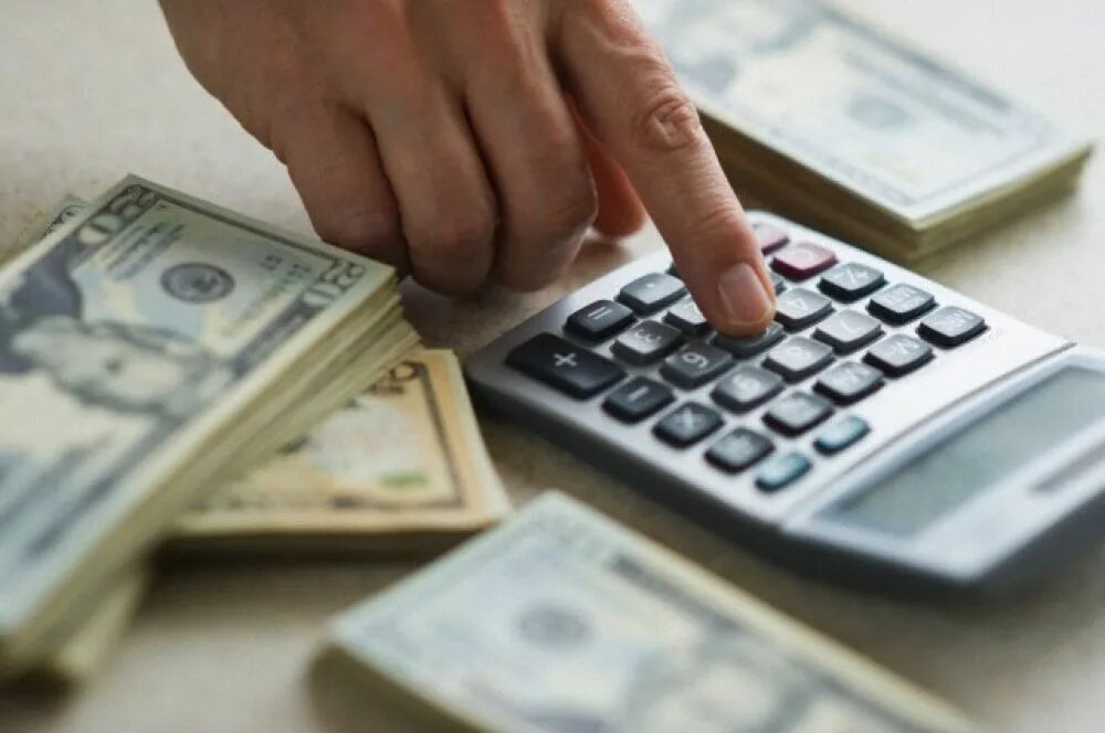Кредиты торговым организациям. Калькулятор и деньги. Материальная ответственность фото. Материальные картинки. Долг Армении.
