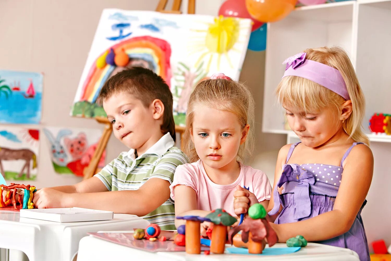 Картинка дети в детском саду. Дети в детском саду. Дети в саду. Творческие занятия для детей. Дети дошкольники.