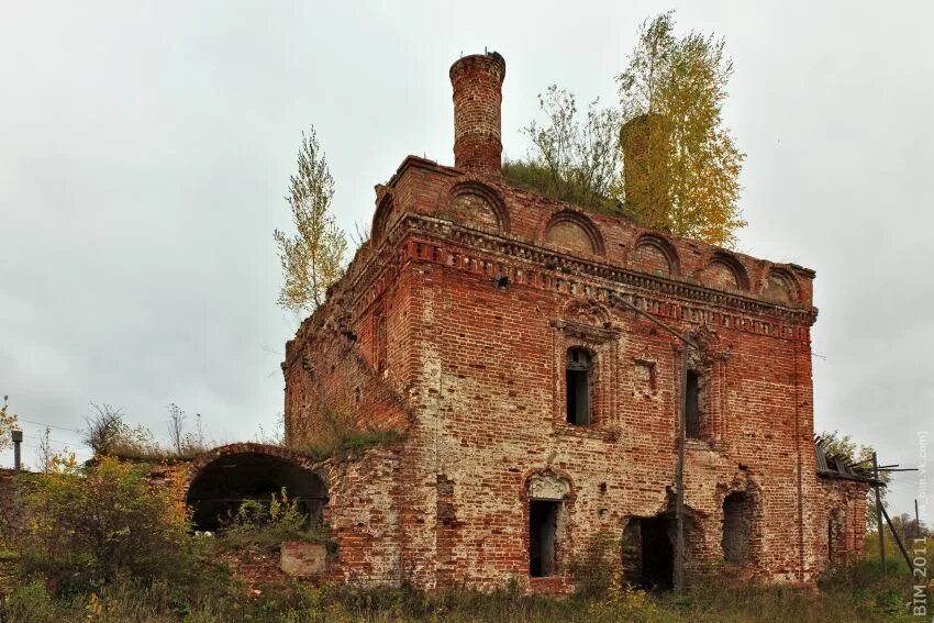 Погода на неделю в любиме ярославской. Церковь Любиме Ярославской области. Село Троица Ярославская область Любимский район. Гостилицы Церковь Троицы Живоначальной. Васильевское Церковь Ярославль Любимский район.