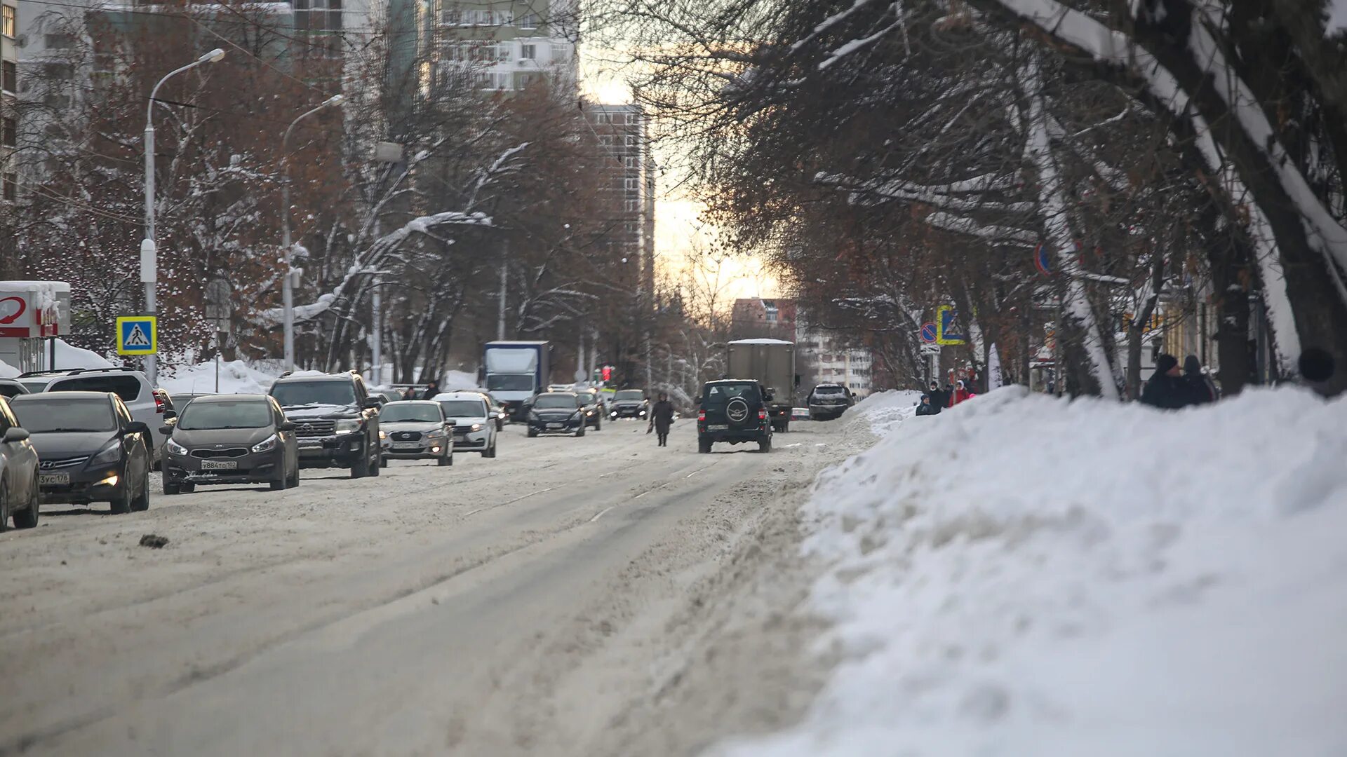 Какая сегодня в уфе. Уфа зимой снегопады. Снежная улица. Уфа зима 2022. Уфа сегодня.