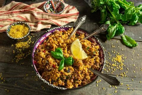 Булгур с фаршем на сковороде с овощами