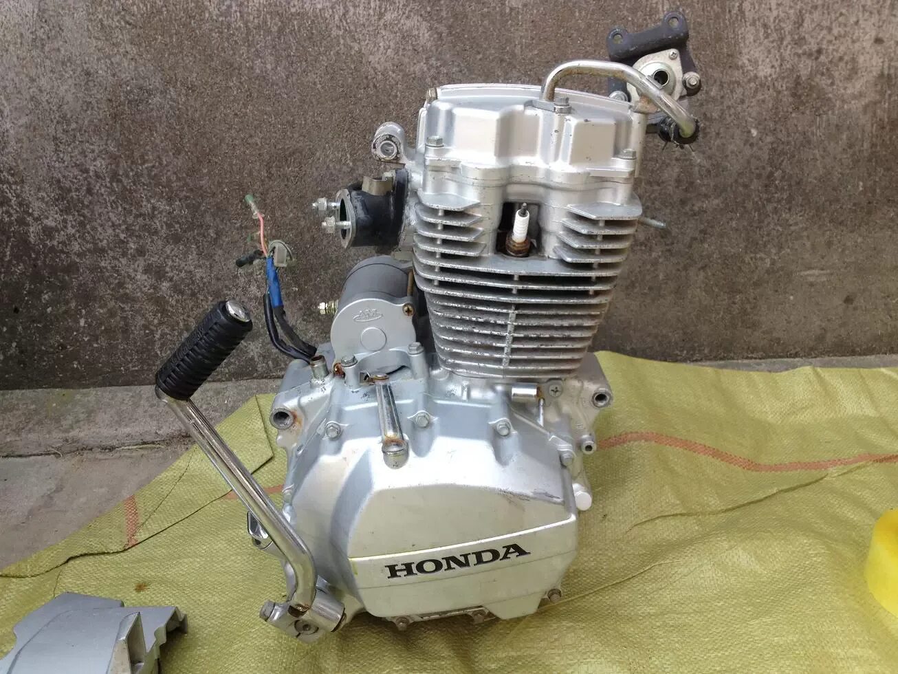 Двигатель Honda 125 кубов. Honda cg125 двигатель. Мотор Хонда 125сс. Honda cg250. Мотор 250 кубов купить