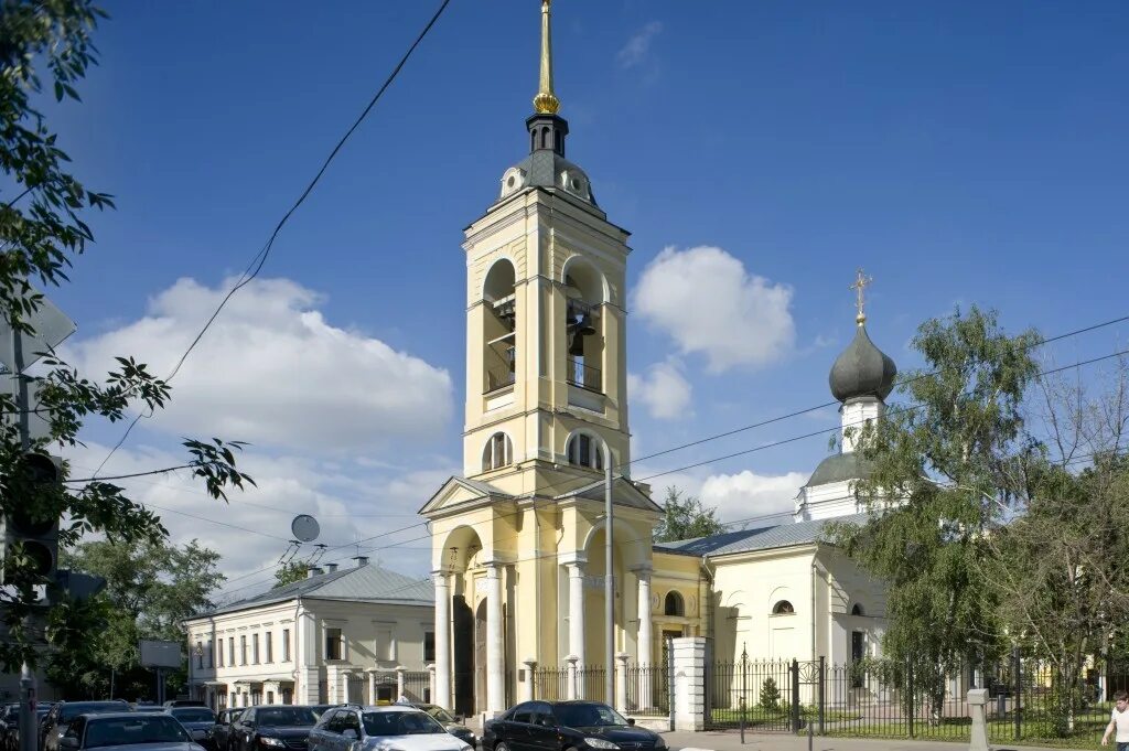 Храм в казачьей слободе. Храм успения богородицы в казачьей слободе. Церковь успения пресвятой богородицы в казачьей слободе, москва. Успенская церковь полянка. Храм успения богородицы в казачьей слободе.