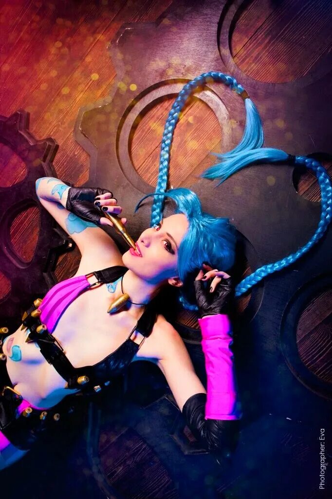 Jinx cosplay. Джинкс League of Legends косплей. Лига легенд Джинкс косплей. Zirael Джинкс. Легенд косплей Джинкс.