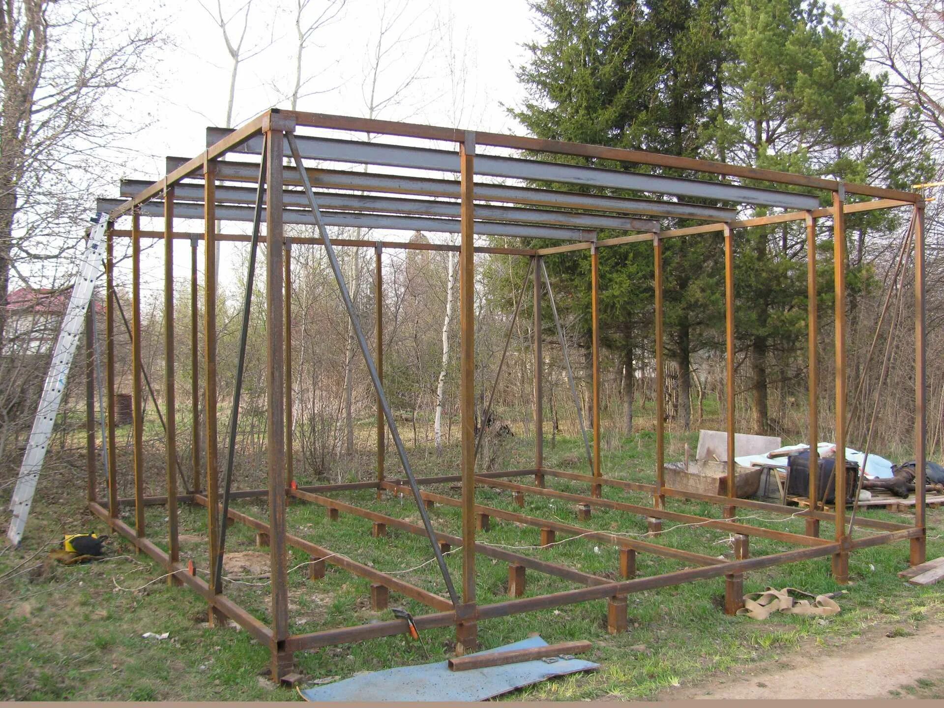 Сарай из профтрубы. Сарай 6на 4 из профильной трубы. каркас ангара 40х75м. сарай 4х6м металлокаркас. сарай из профнастила и профильной трубы 60х40.