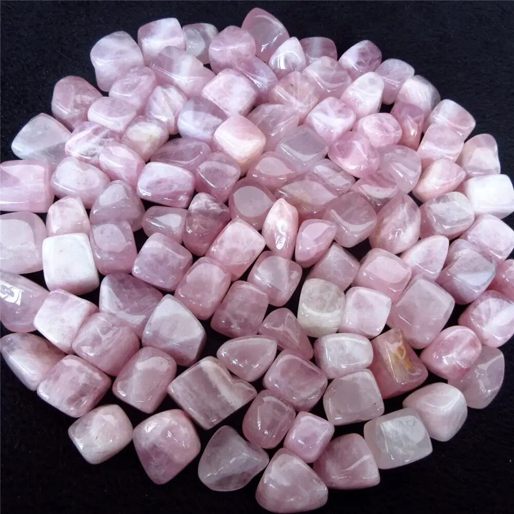 Pink stones. Руны розовый кварц. Розовые камни натуральные. Розовый полупрозрачный камень. Бело розовый камень.