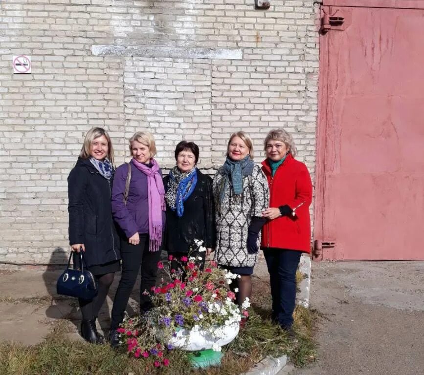 Школа 1 ангарск. Директор гимназии 1 ангарск. гимназия 1 ангарск учителя. лицей 1 ангарск учителя. школа гимназия 1 ангарск.