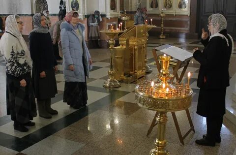 Откуда в церкви слышно пение 4 буквы