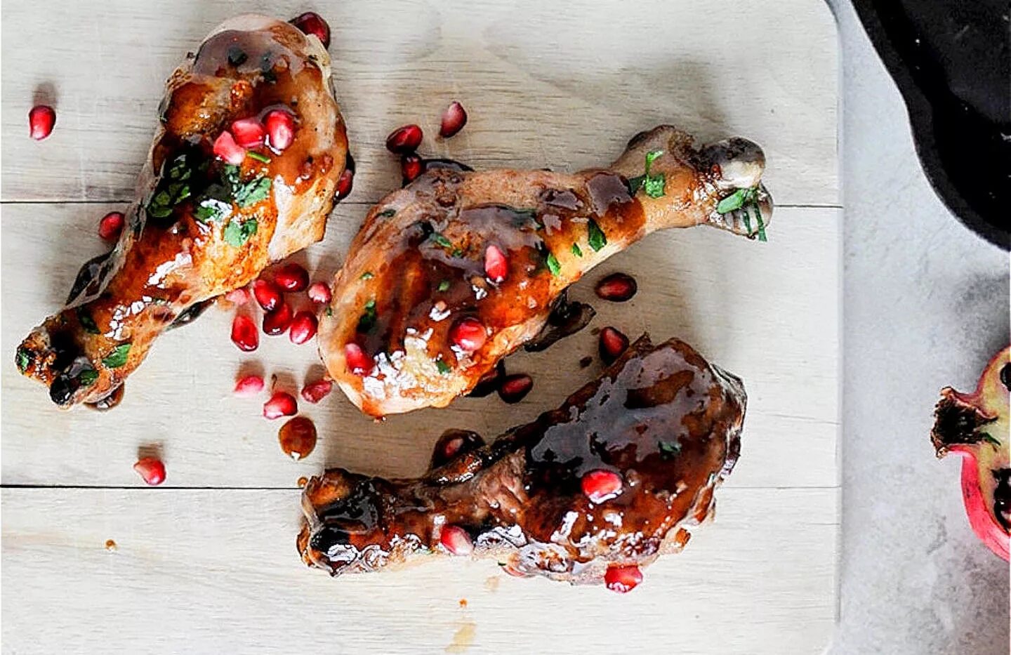 Шашлык в гранатовом соке. Свинина с гранатом. Говядина в гранатовом соусе. Блюда с гранатовым соусом. Говядина в гранатовом соусе.