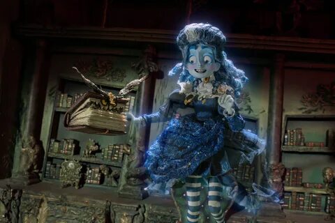 Frankelda's Book of Spooks - Cinema Fantasma